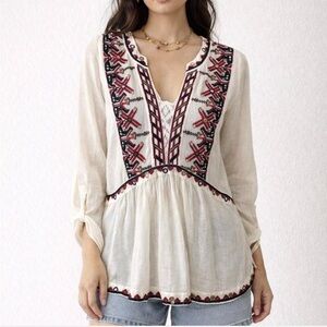 Anthropologie Akemi + Kin Ibis Cream Embroidered Peasant Top Blouse | Size S